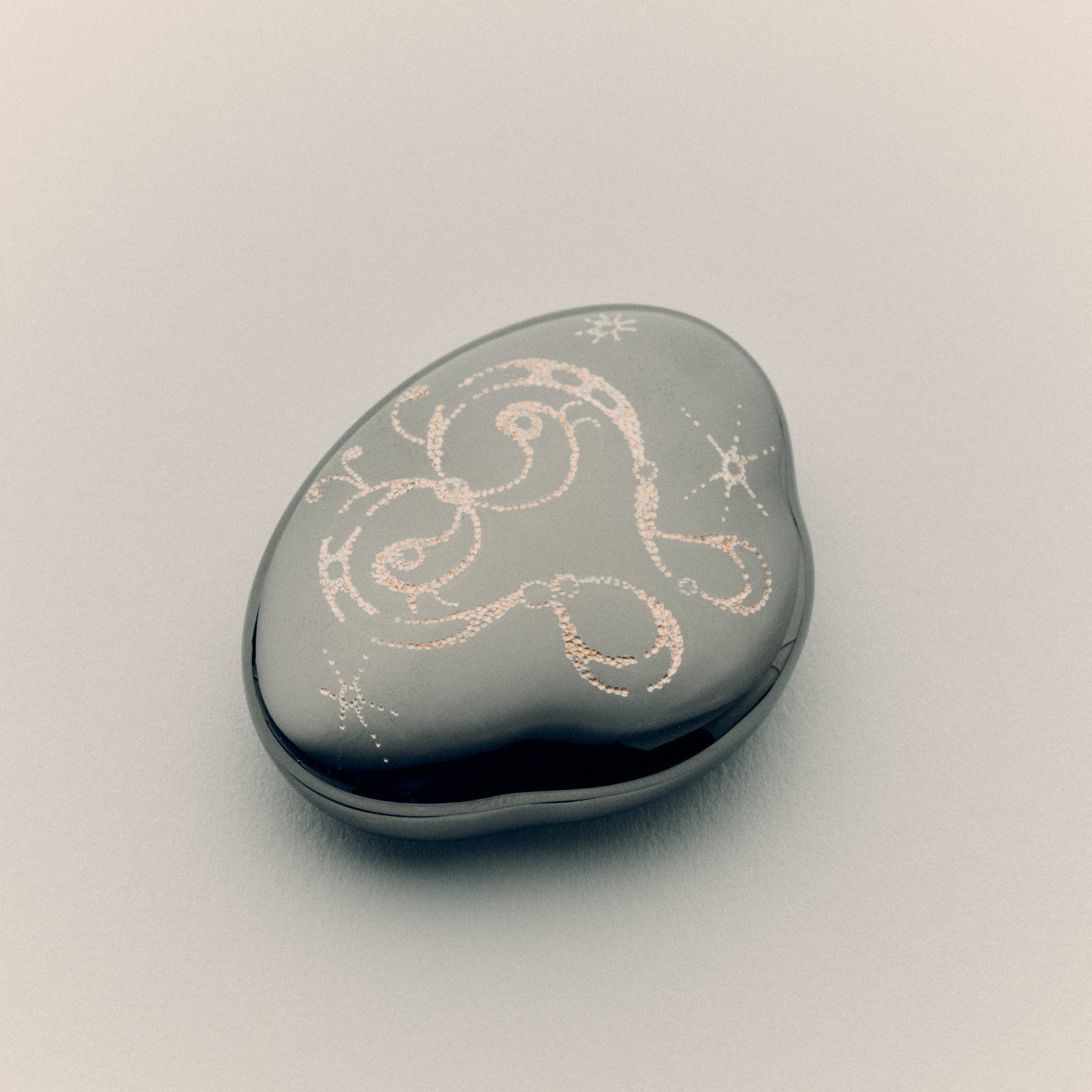 Fluff x Coco Sims Maximalist Bug 2