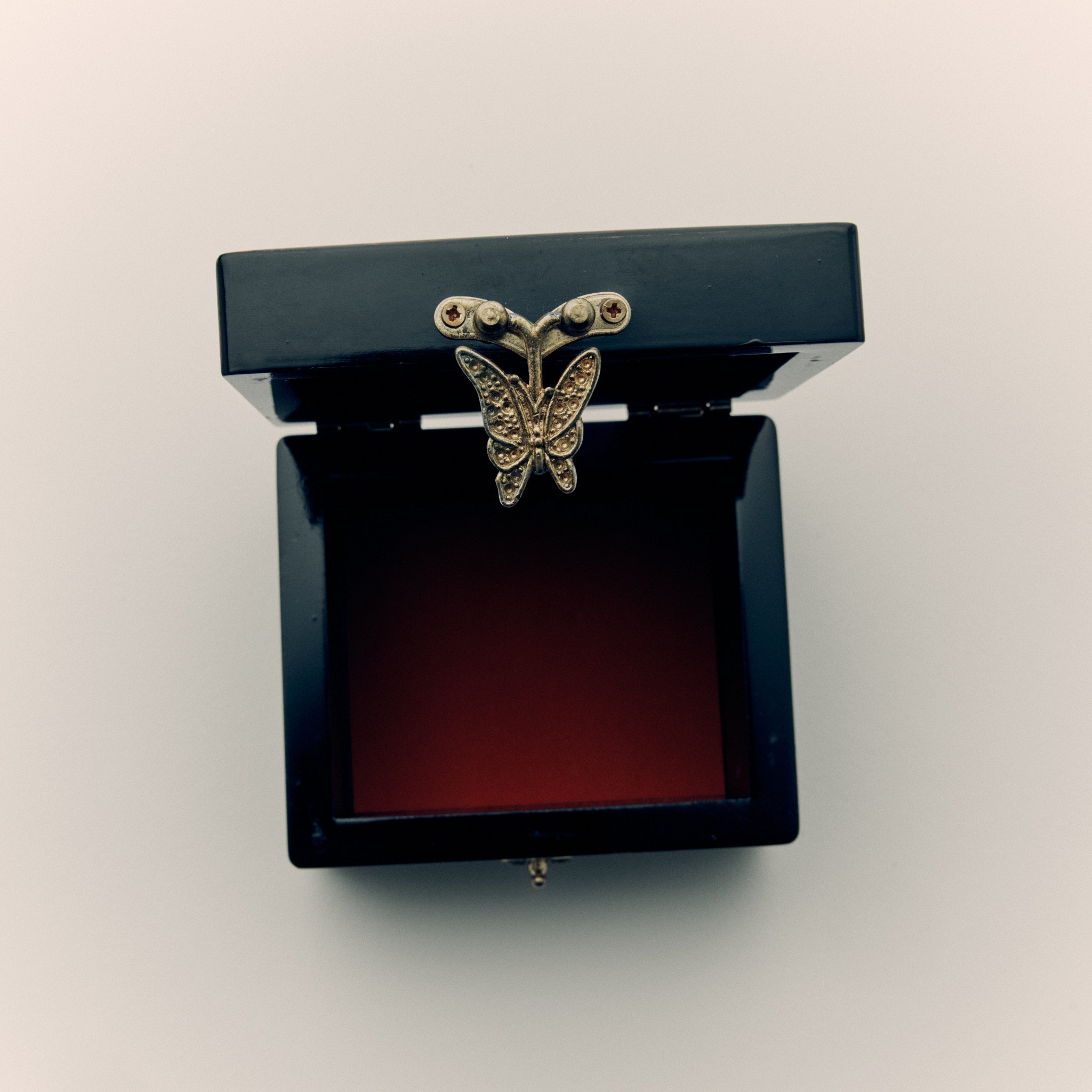 Antique Japanese Lacquered Jewellery Box