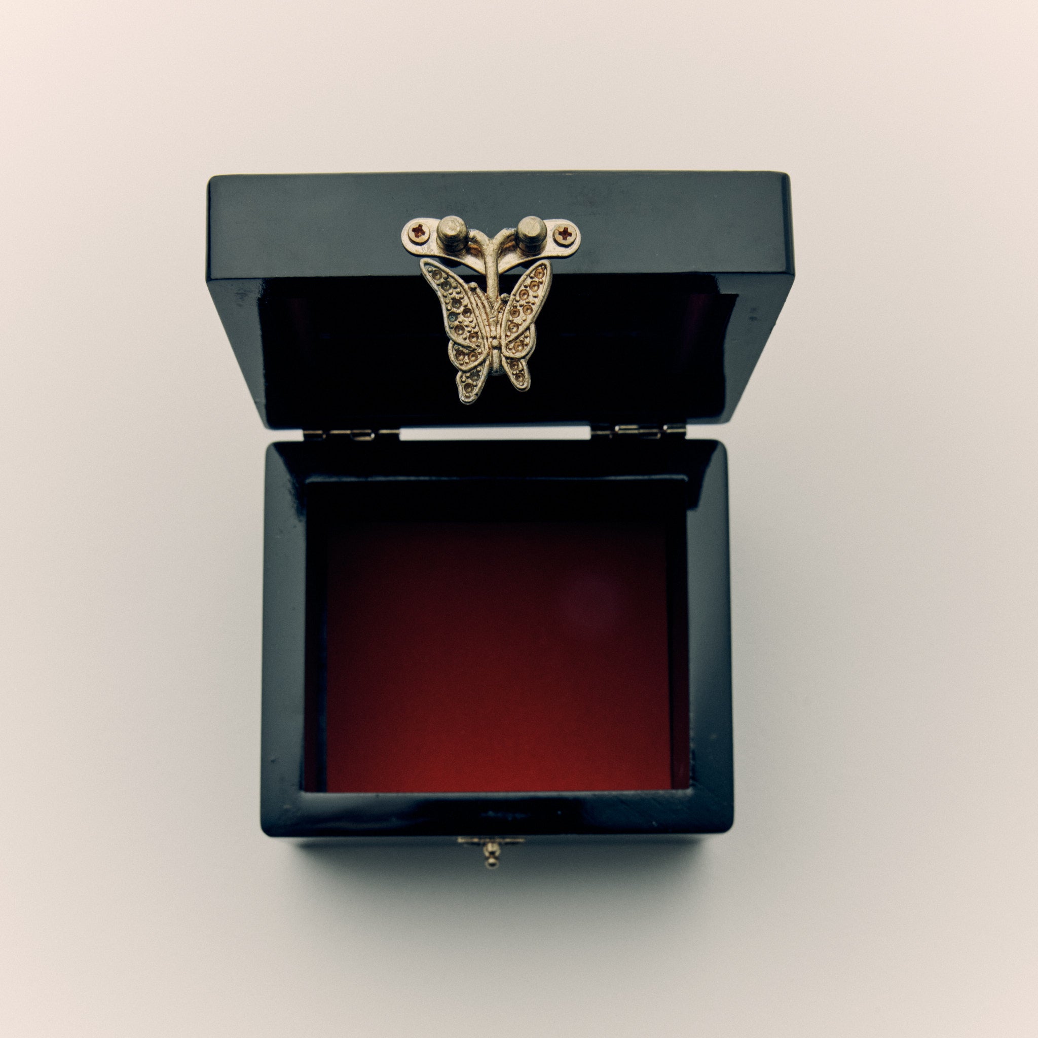 Antique Japanese Lacquered Jewellery Box