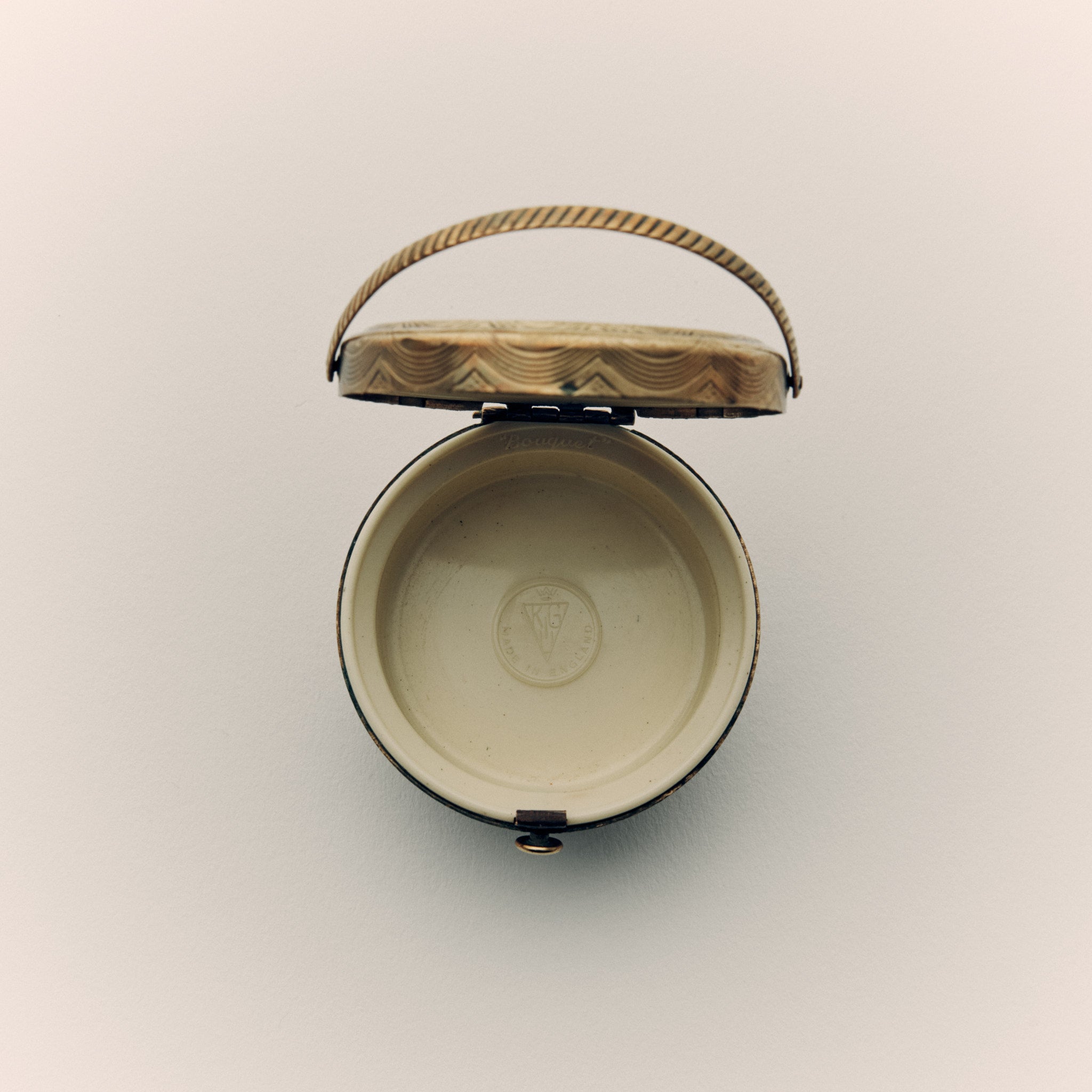 Kigu “Bouquet” Basket Compact